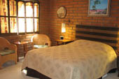 Desert Trails B&B: Happy Valley Room
